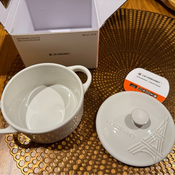 Le Creuset White mini cocotte (Paris collection) - Picture 5 of 5